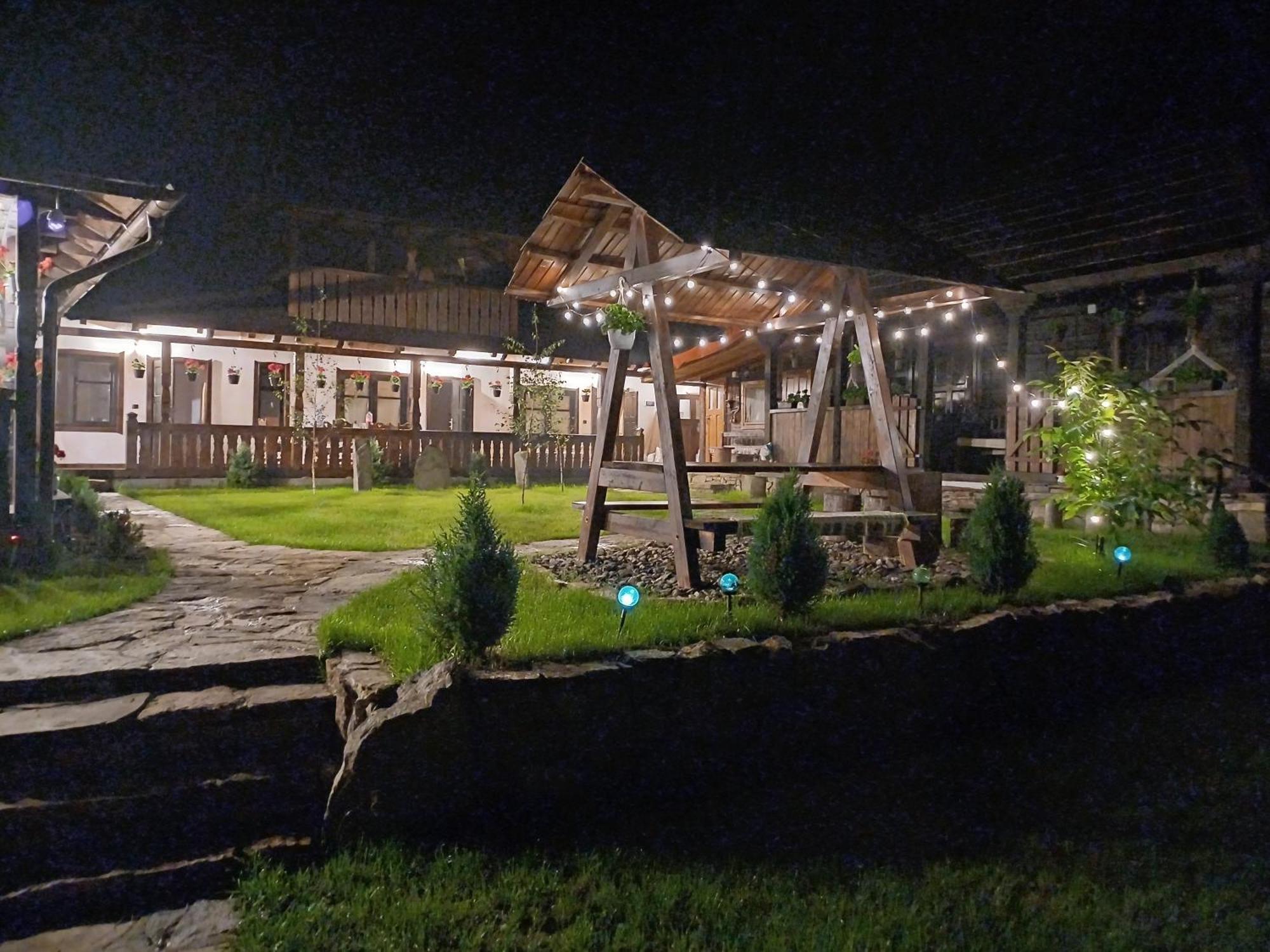 Casuta Din Valea Regilor Villa Gradistea de Munte Exterior photo